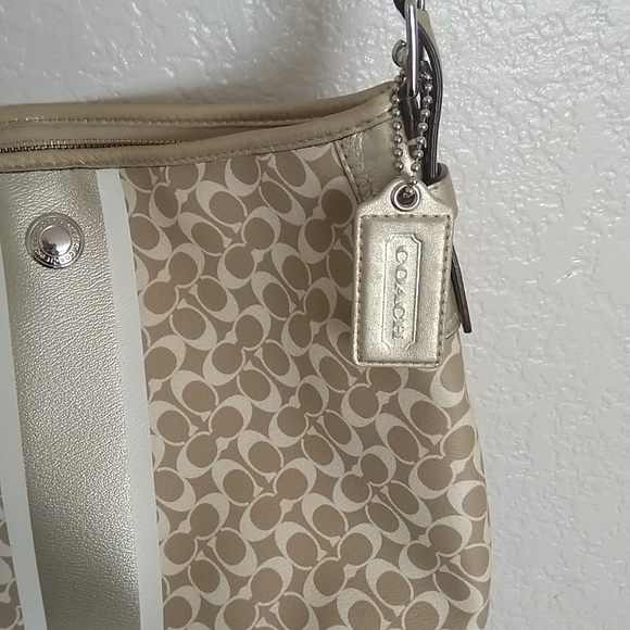 Coach heritage stripe signature C Chelsea hobo crossbody purse - Picture 3 of 10